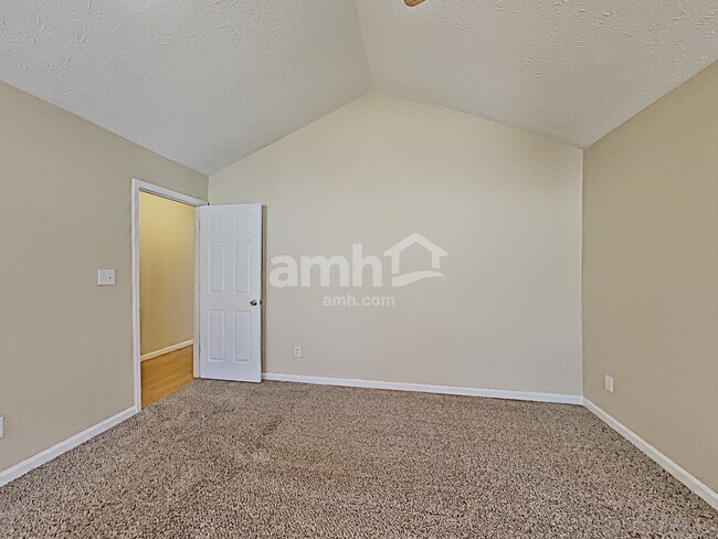 Building Photo - 1215 Wilkes Crest Dr