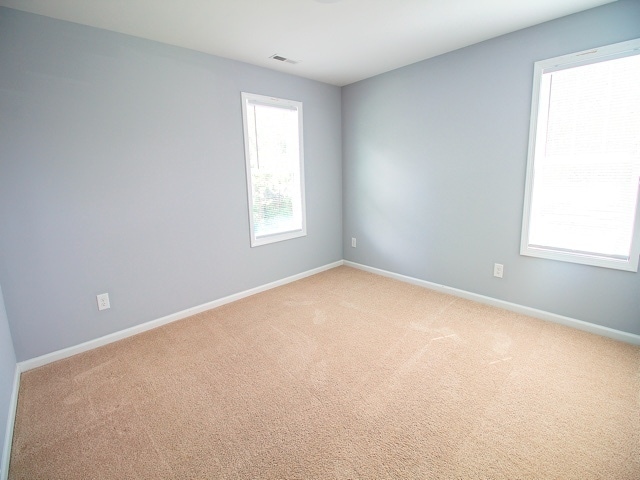 Building Photo - 4 Bedroom 3 Bath Home In Chapel Hill!