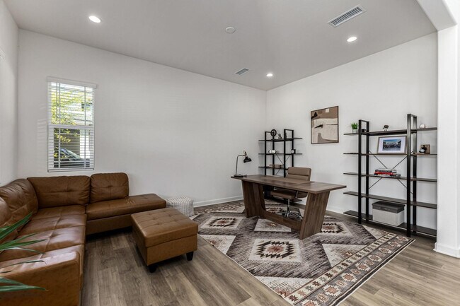 Building Photo - 4509 N 197th Ln