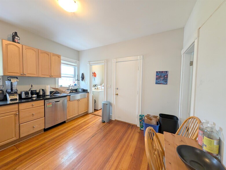 Building Photo - 41 Belknap St