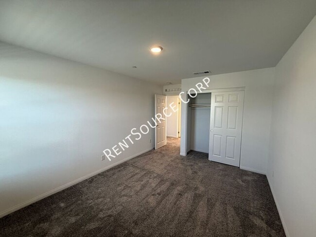 Building Photo - 6030 W Ave J 9