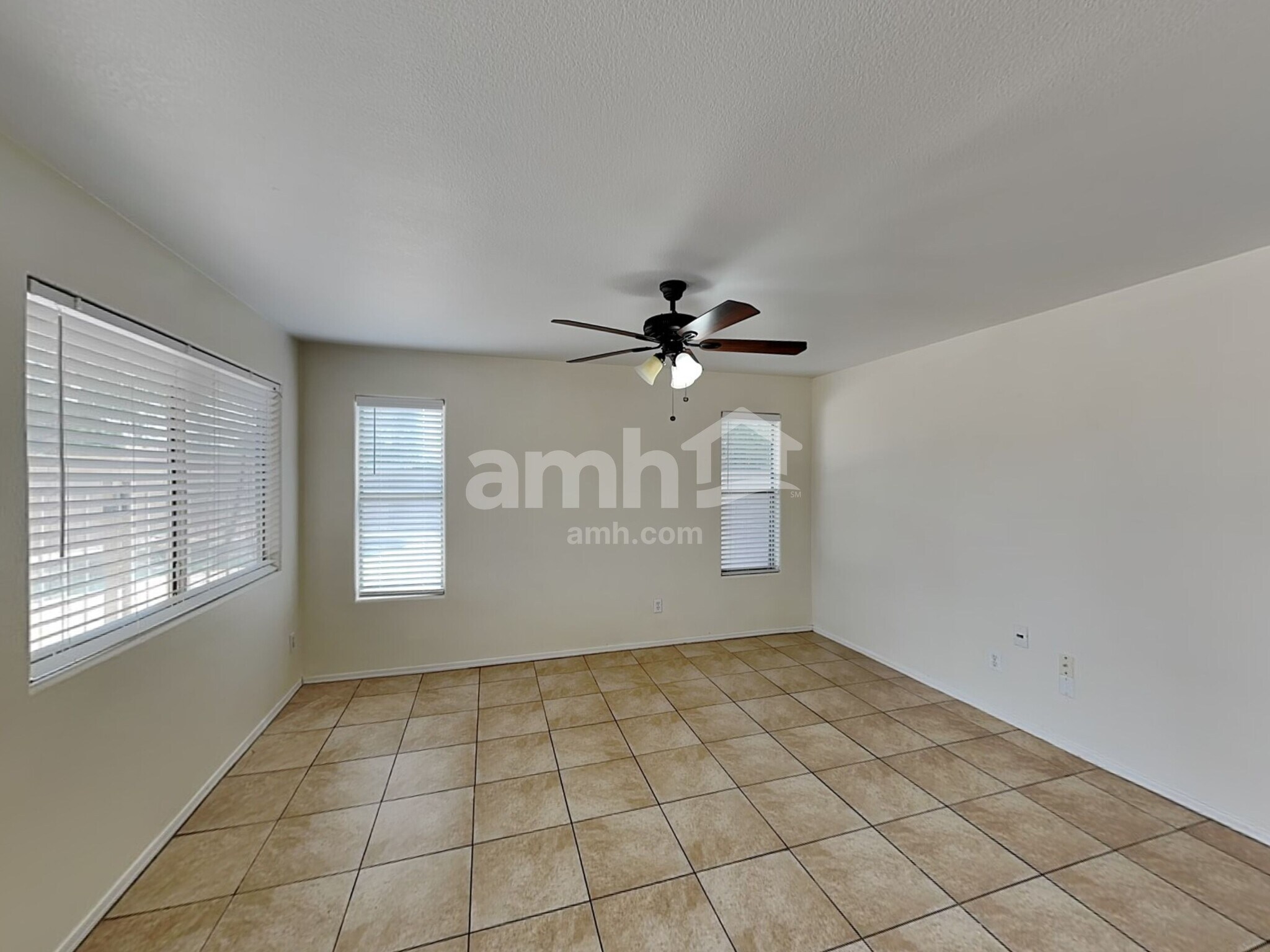 Building Photo - 2017 N 128th Dr