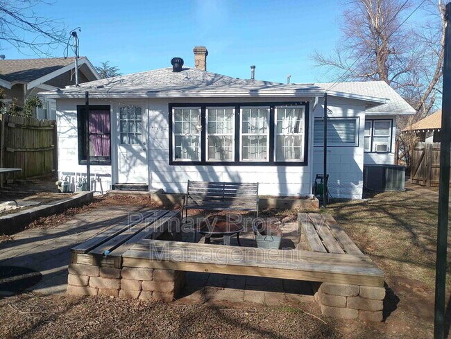 Building Photo - 620 NW 27th St