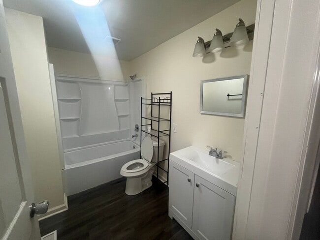 Building Photo - Charming 2 Bedroom Home in the Heart of Cabot – Comfortable & Convenient!