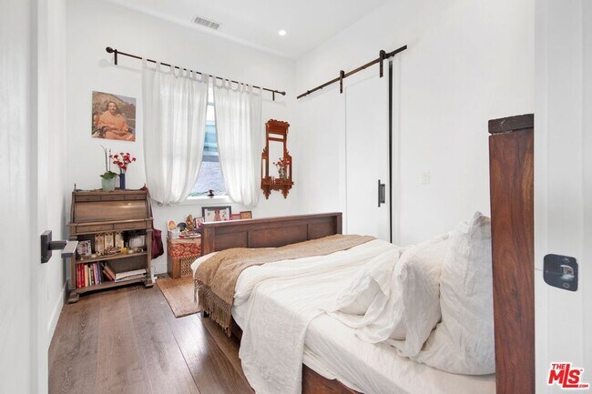 Building Photo - 4839 Seldner Ave