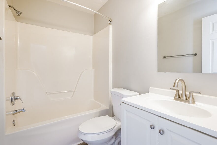 Building Photo - 2718 Lincoya Dr