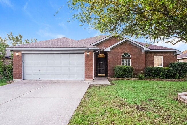 Building Photo - 1101 Marcia Ln