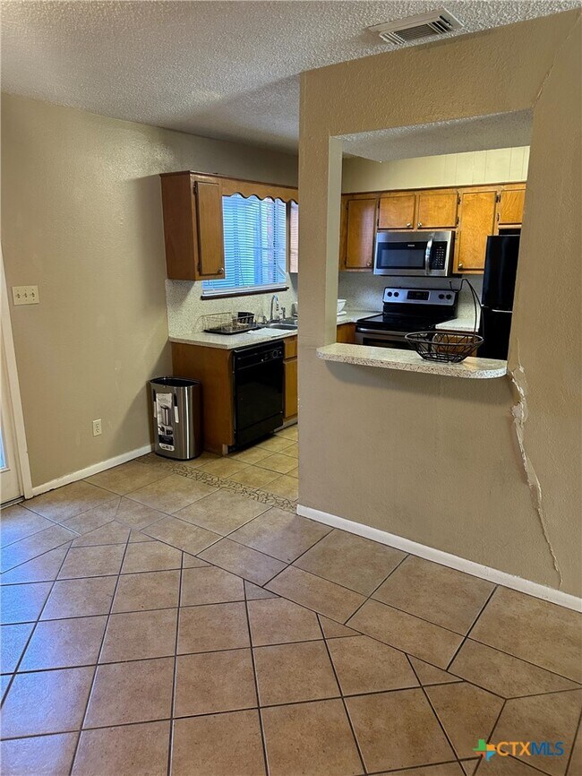 Building Photo - 207 Palmwood Dr