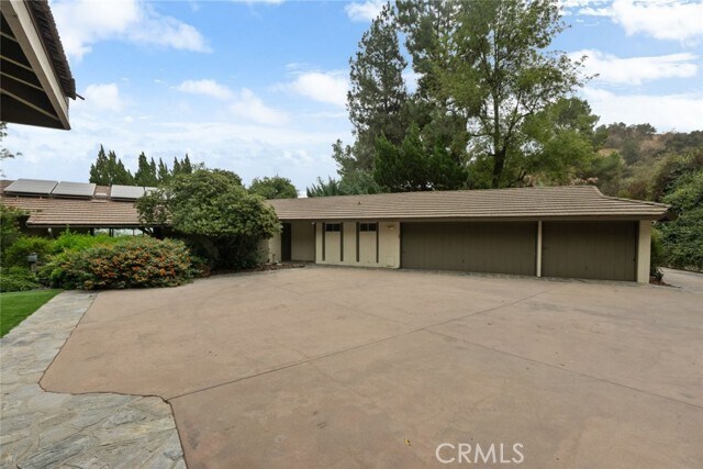 Building Photo - 1218 Flintridge Ave