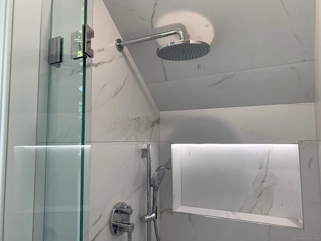 Building Photo - 35 Seaview Ave