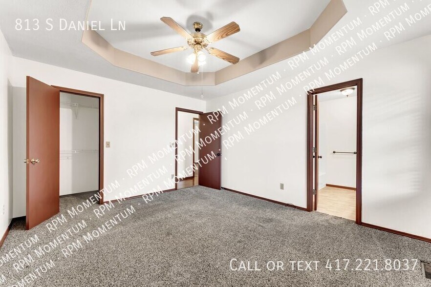 Building Photo - 813 Daniel Ln