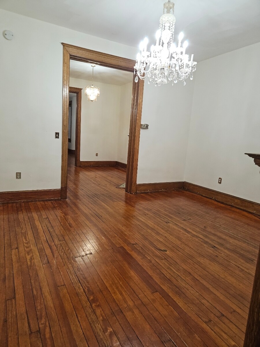 Building Photo - 117 V St NW