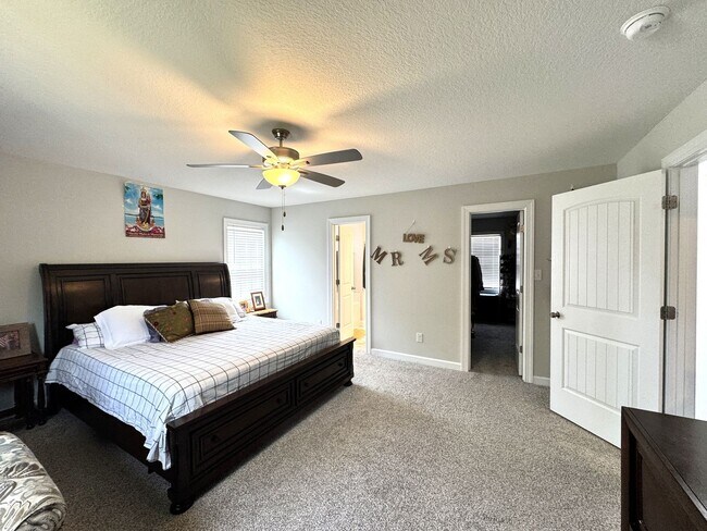 Building Photo - Beautiful Home! Convenient to Camp Lejeune!