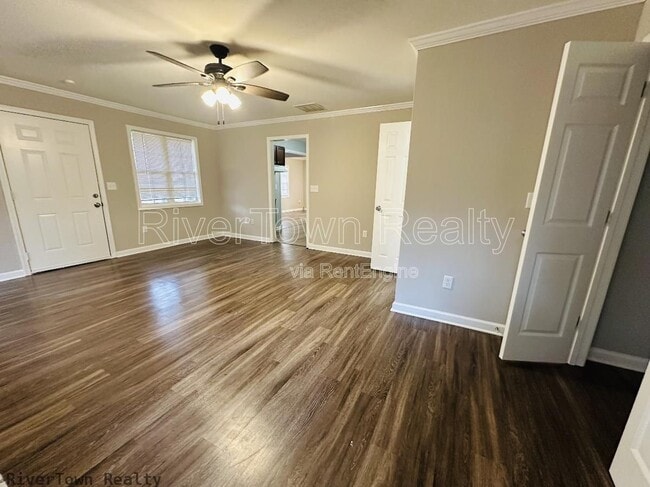 Building Photo - 1223 Inman Cove