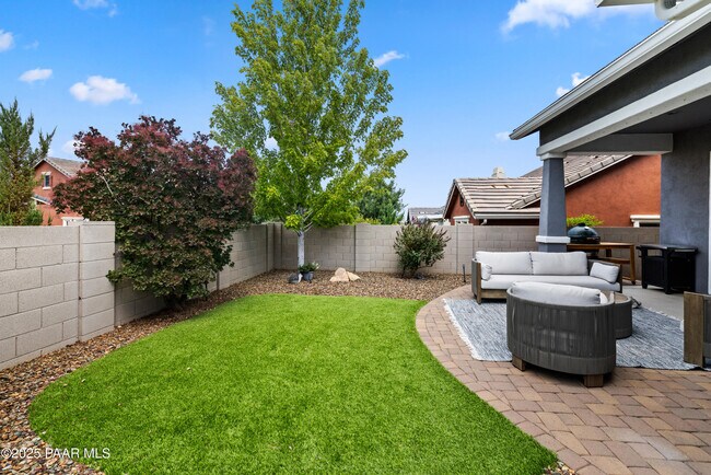 Building Photo - 1465 Varsity Dr