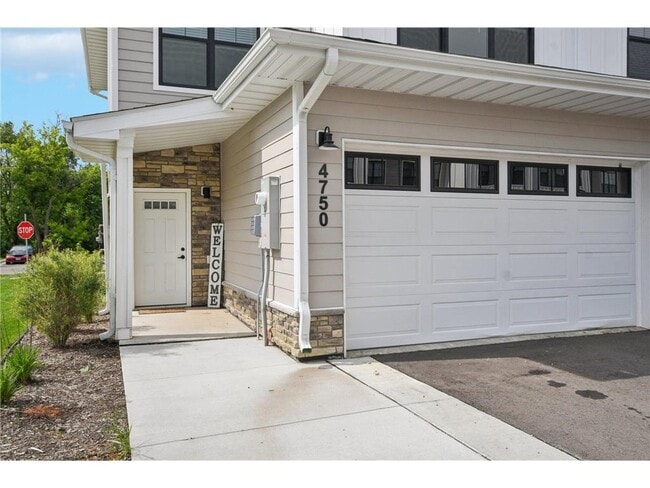 Building Photo - 4750 Ironwood Cir