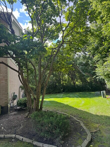 Building Photo - 17727 Mayher Dr