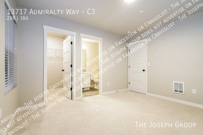 Building Photo - 13717 Admiralty Way