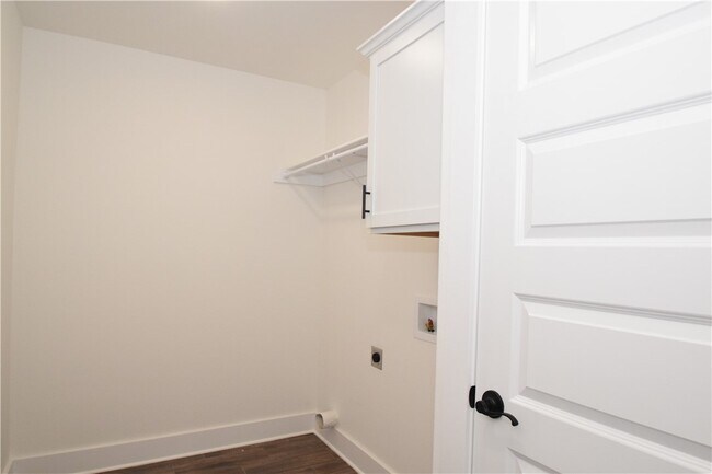 Building Photo - 320 Palm St