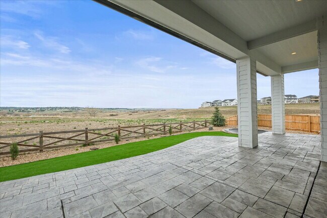 Building Photo - $7,495.00, Stunning 6 bed, 5 bath Ranch-St...