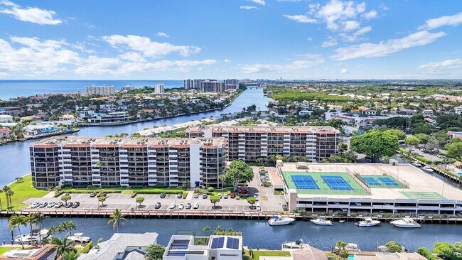 Building Photo - 899 Jeffery St