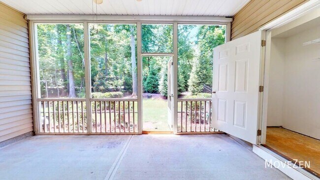 Building Photo - 371 Roberts Ridge Dr
