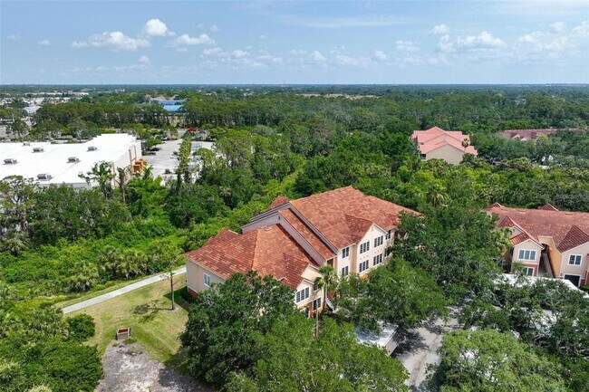 Building Photo - 4126 Central Sarasota Pkwy