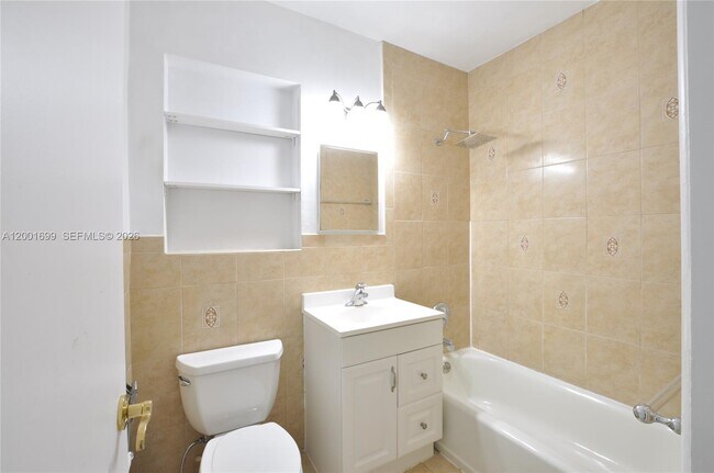 Building Photo - 11111 SW 78th Ct