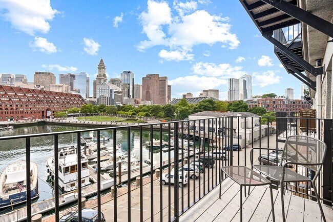 Building Photo - 51 Commercial Wharf W