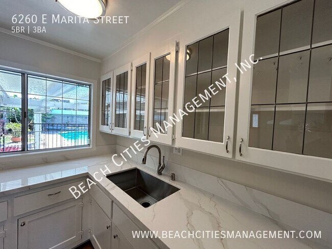 Building Photo - 6260 E Marita St