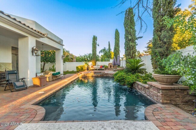 Building Photo - 2061 E Prescott Pl