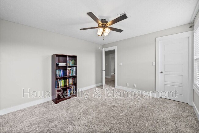 Building Photo - 538 Fieldview Wy