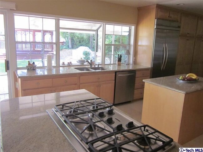 Building Photo - 2716 Ridgepine Dr