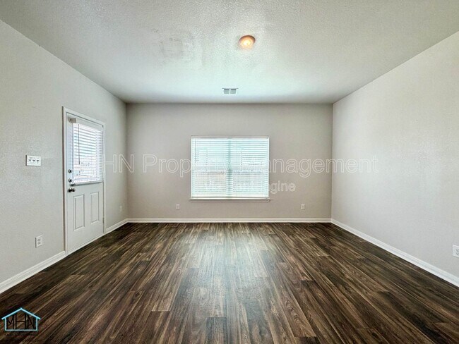 Building Photo - 10950 Chippewa Trce