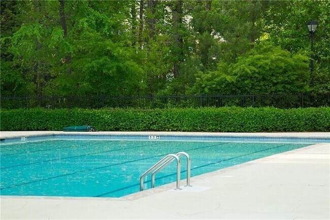 Building Photo - 110 Jilstone Ct