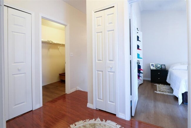Building Photo - 4381 Creekside Blvd