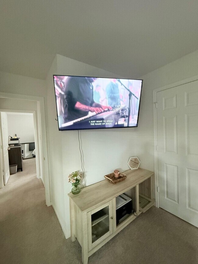 Building Photo - 6338 Big Oak Canyon Dr