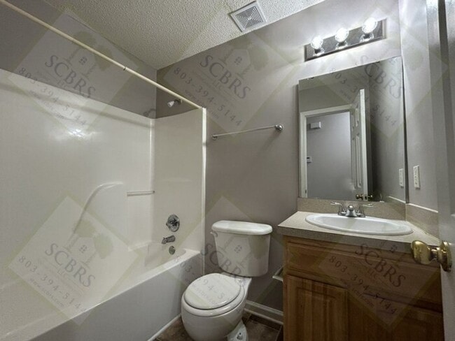 Building Photo - 352 White Gables Dr