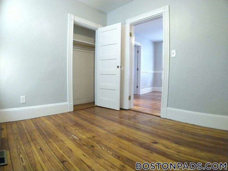 Building Photo - 114 Falcon St