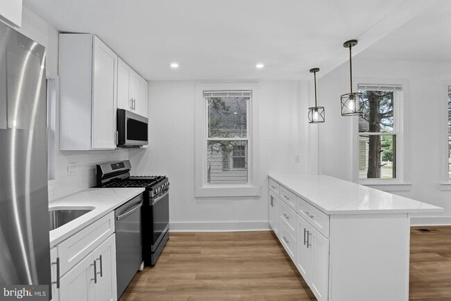 Building Photo - 3802 Parkwood St