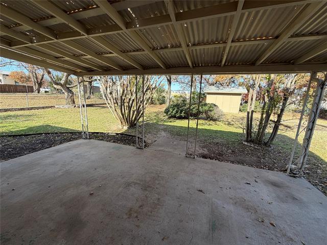 Building Photo - 815 Hilltop Dr