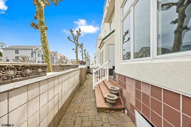 Building Photo - 7701 Atlantic Ave