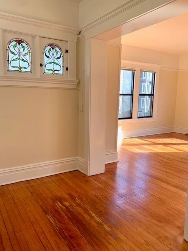 Interior Photo - Chardonnay