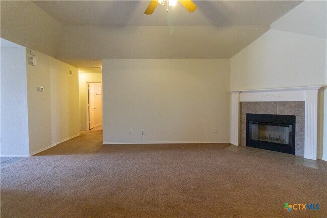 Building Photo - 3803 Lyna Ct
