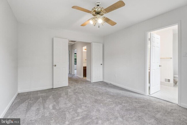 Building Photo - 3964 Rosebay Ct