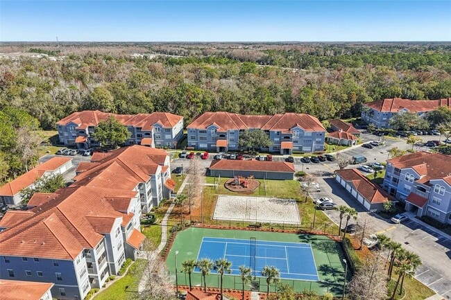 Building Photo - 18001 Richmond Pl Dr