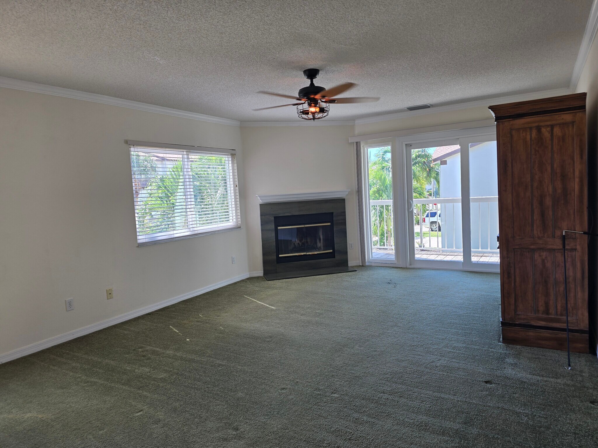 Building Photo - 346 Madeira Cir