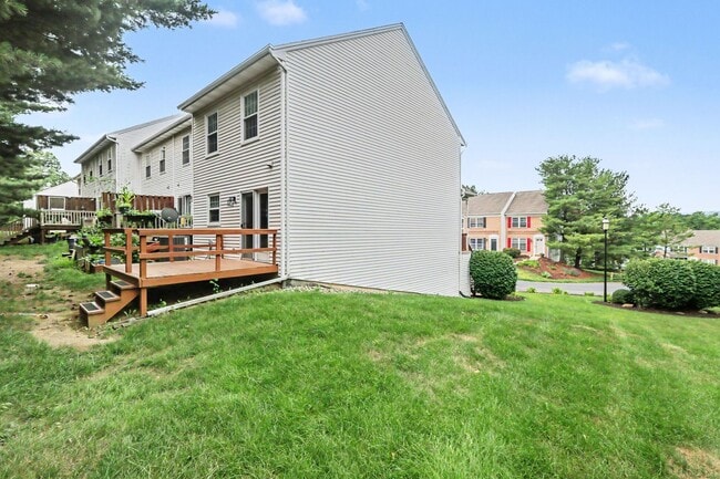 Building Photo - 2165 St Clair Ct