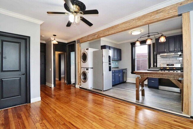 Primary Photo - 388 Baldwin Ave