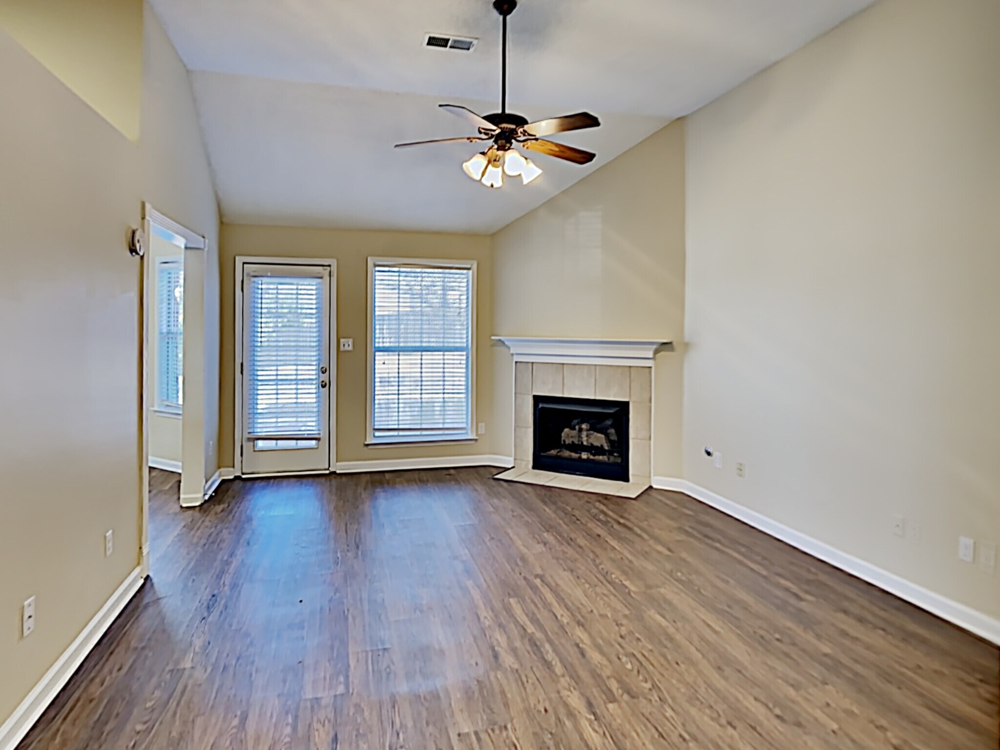 Building Photo - 1146 Red Fern Cir E